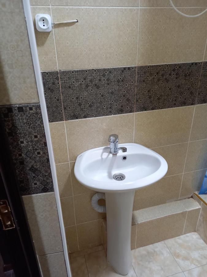 Adi Hotel بيشكيك المظهر الخارجي الصورة