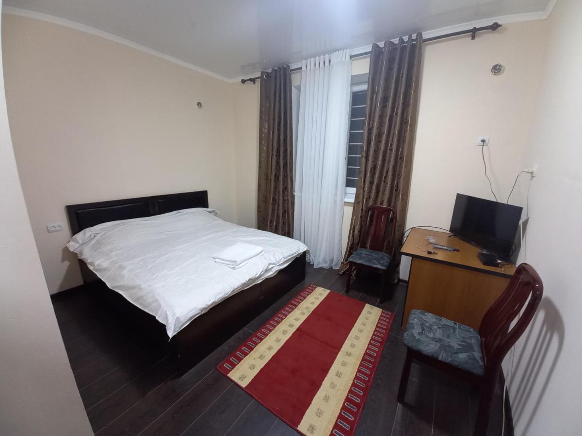Adi Hotel بيشكيك المظهر الخارجي الصورة